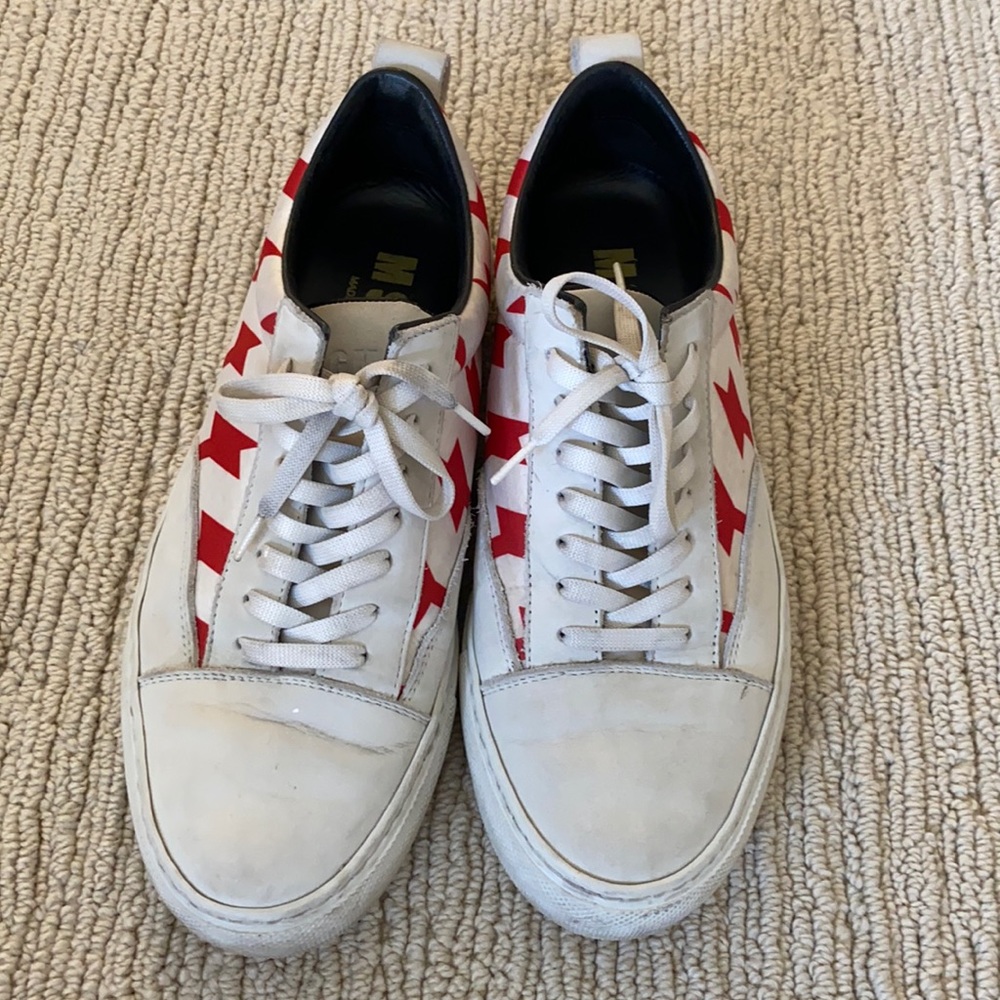 Sneakers